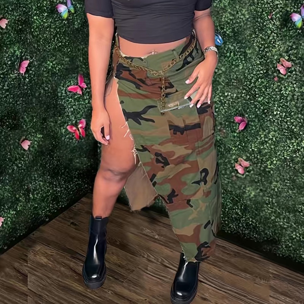 Camo cargo skirt